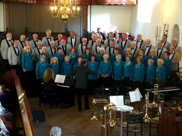 Der gemischte Chor beim Frühlingsfest 2014