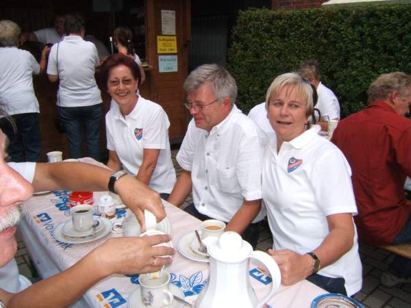 Nee, nee, der Kaffee ist für uns.