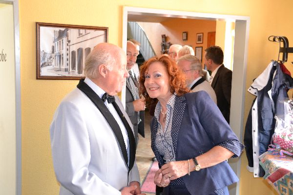 alter und neue Bundespräsident(in) des Ostfriesischen Sängerbunds