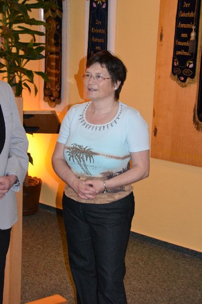 Auch Etta Türke vom Frauenchor gratuliert