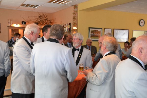 Wer bestellt die nächste Runde?