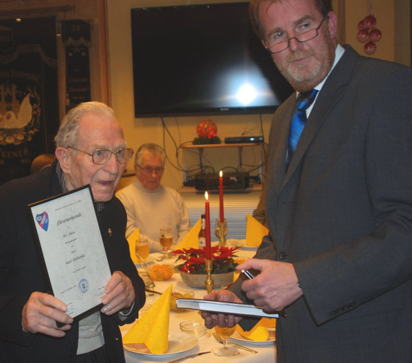 Ehrung von Karl Hollander zum 60jährigen Vereinsjubiläum